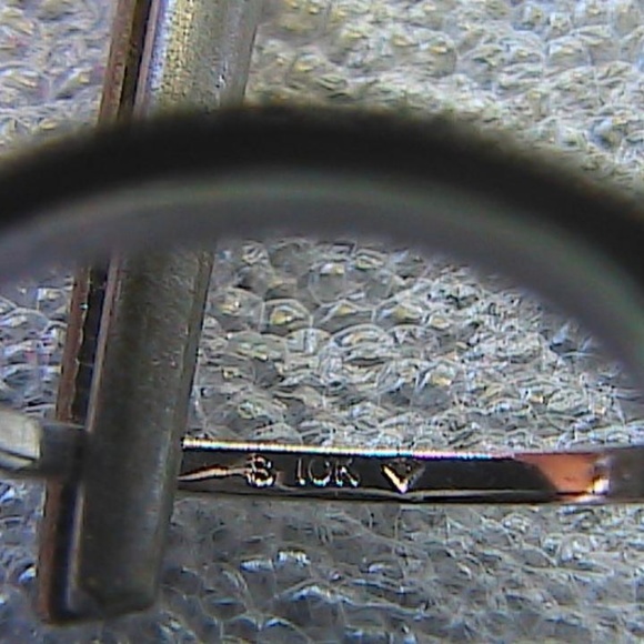 10k White Gold Diamond Cluster Ring - Picture 7 of 8